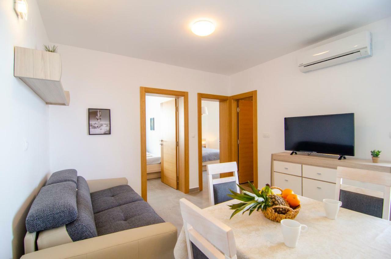 בול Apartments Sara 3 מראה חיצוני תמונה